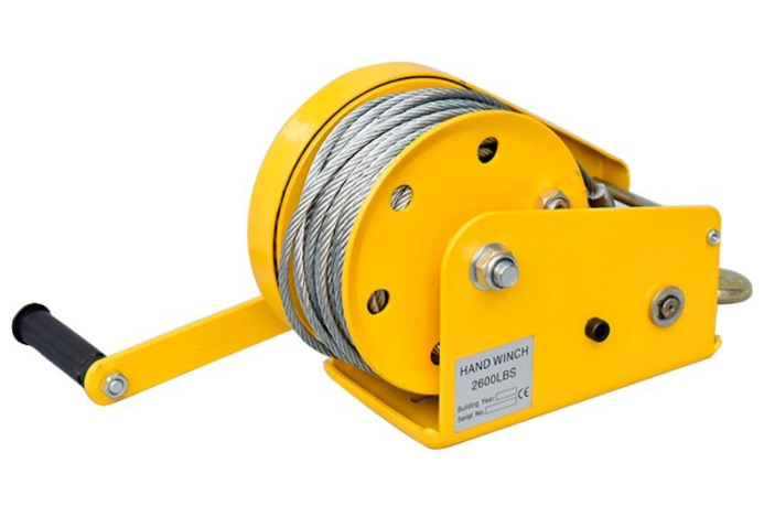 在這一方面，手搖絞盤完勝電機